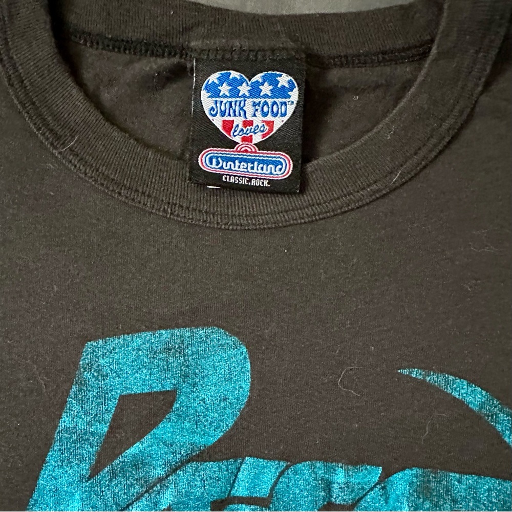 Junk Food Poison World Tour Graphic Band Tee Foil Logo Y2K Urban Outfitters - Picture 4 of 5